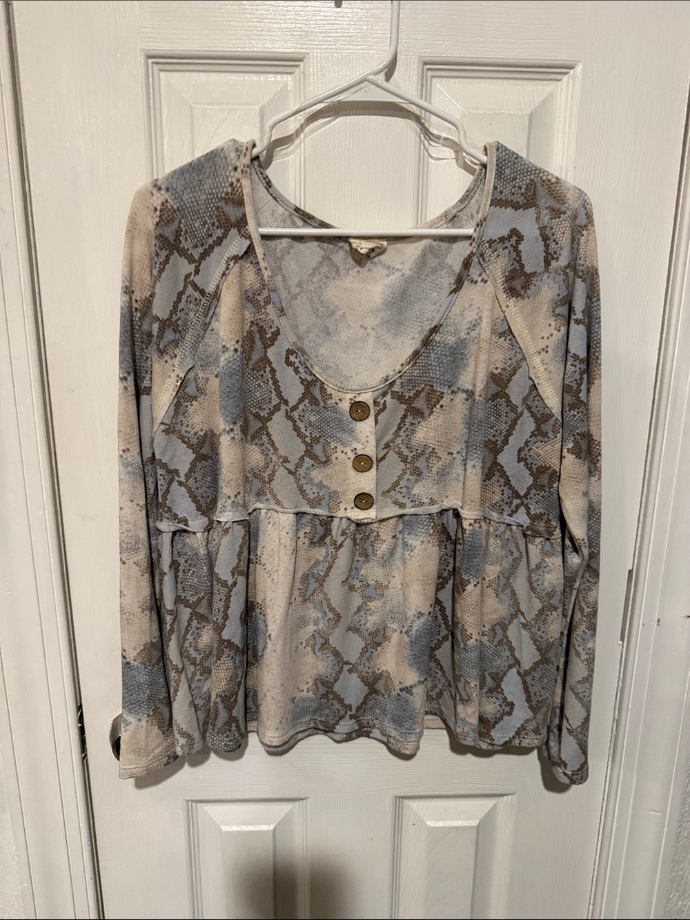 Peach Love California Blue & Brown Snake Print Long Sleeve Peplum Top